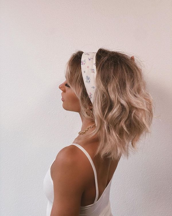 cute summer hairstyles with simple hair band